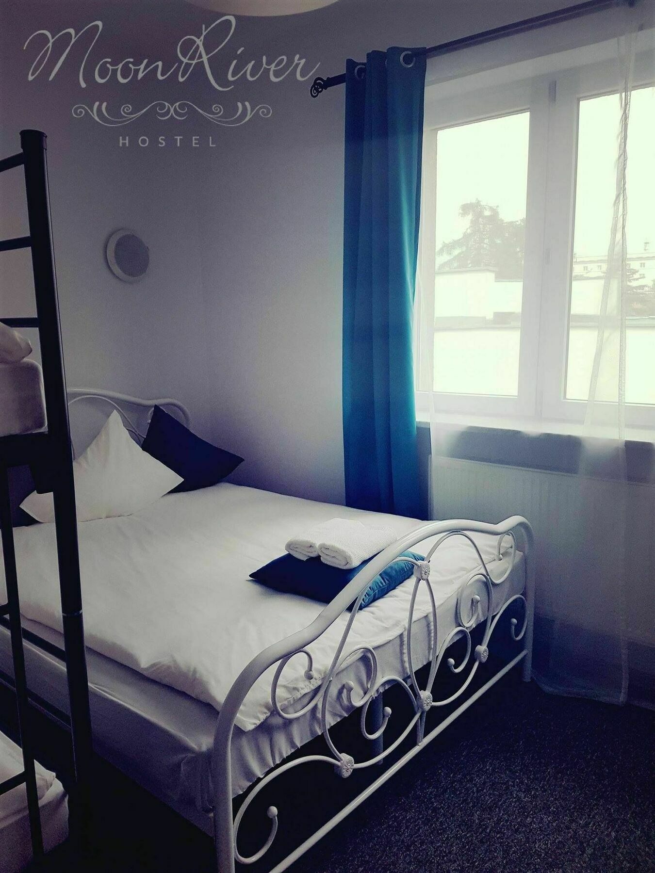 Moonriver Inn Varsovia Exterior foto